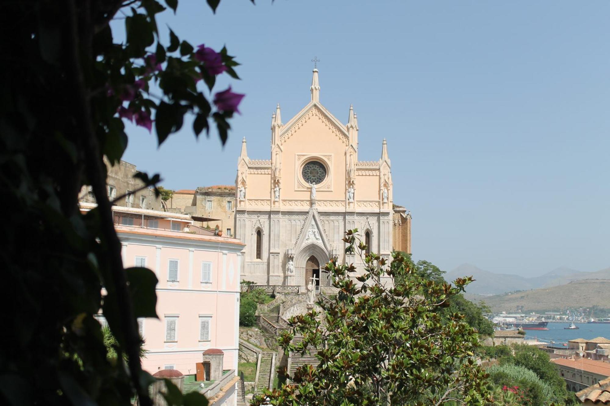 Clori Gaeta Hotel Exterior photo